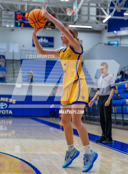 Thumbnail 3 in Sheridan vs Earle (Lendel Thomas Classic) photogallery.