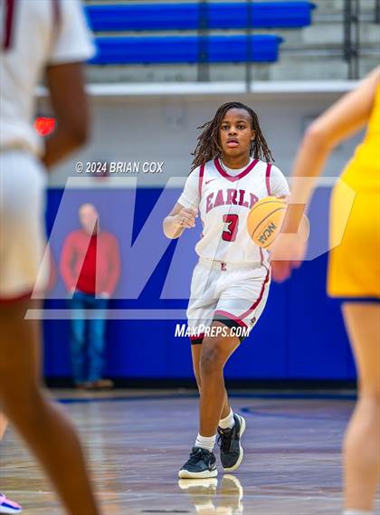 Thumbnail 1 in Sheridan vs Earle (Lendel Thomas Classic) photogallery.