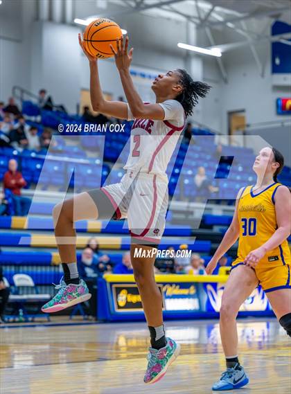 Thumbnail 1 in Sheridan vs Earle (Lendel Thomas Classic) photogallery.