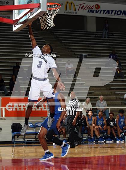 Thumbnail 1 in Humble vs. North Crowley (McDonald's Texas Invitational) photogallery.