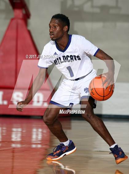 Thumbnail 3 in Humble vs. North Crowley (McDonald's Texas Invitational) photogallery.