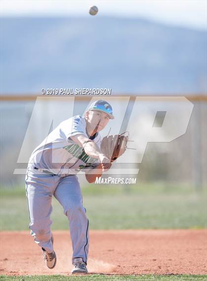 Thumbnail 3 in Douglas County vs ThunderRidge photogallery.