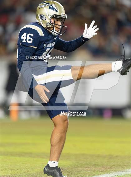 Thumbnail 2 in St. John Bosco vs. Mater Dei (CIF SS Division 1 Final) photogallery.