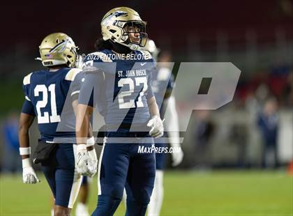 Thumbnail 1 in St. John Bosco vs. Mater Dei (CIF SS Division 1 Final) photogallery.