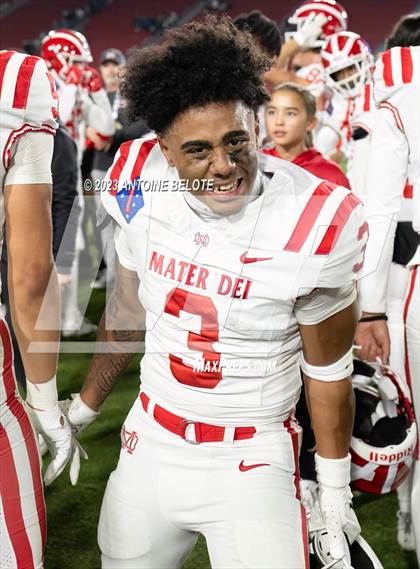 Thumbnail 3 in St. John Bosco vs. Mater Dei (CIF SS Division 1 Final) photogallery.