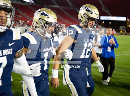 Thumbnail 3 in St. John Bosco vs. Mater Dei (CIF SS Division 1 Final) photogallery.