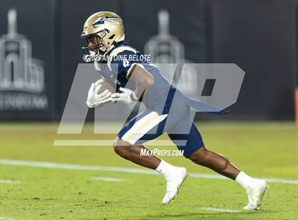 Thumbnail 3 in St. John Bosco vs. Mater Dei (CIF SS Division 1 Final) photogallery.