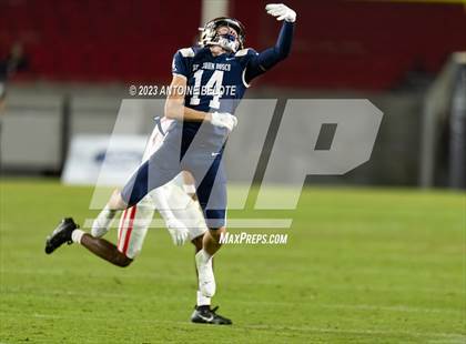 Thumbnail 3 in St. John Bosco vs. Mater Dei (CIF SS Division 1 Final) photogallery.