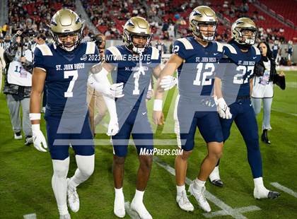 Thumbnail 2 in St. John Bosco vs. Mater Dei (CIF SS Division 1 Final) photogallery.