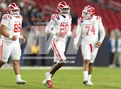 Thumbnail 2 in St. John Bosco vs. Mater Dei (CIF SS Division 1 Final) photogallery.