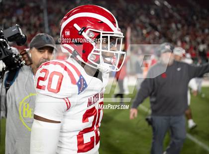 Thumbnail 2 in St. John Bosco vs. Mater Dei (CIF SS Division 1 Final) photogallery.