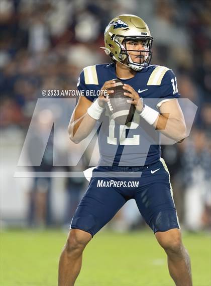 Thumbnail 2 in St. John Bosco vs. Mater Dei (CIF SS Division 1 Final) photogallery.