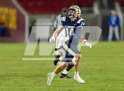 Thumbnail 3 in St. John Bosco vs. Mater Dei (CIF SS Division 1 Final) photogallery.