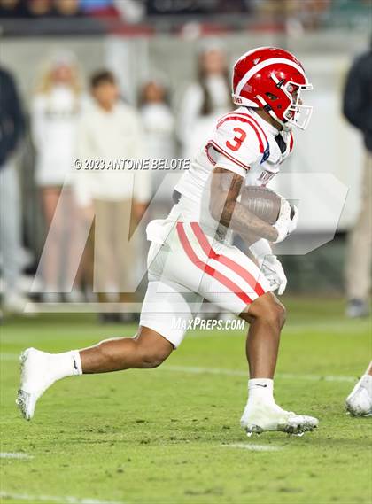 Thumbnail 1 in St. John Bosco vs. Mater Dei (CIF SS Division 1 Final) photogallery.
