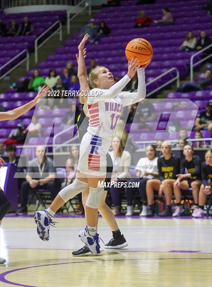 Thumbnail 1 in Richfield vs. Union (UHSAA 3A Quarterfinal) photogallery.