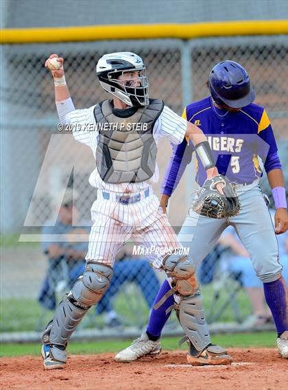 Thumbnail 1 in Thibodaux @ Bourgeois photogallery.