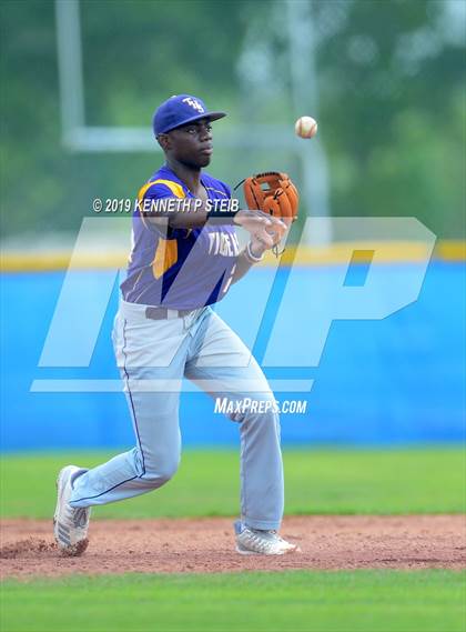 Thumbnail 1 in Thibodaux @ Bourgeois photogallery.