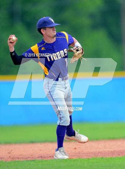 Thumbnail 1 in Thibodaux @ Bourgeois photogallery.