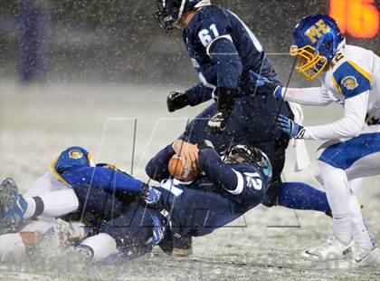 Thumbnail 1 in Depew vs. Maine-Endwell (NYSPHSAA Class B Semifinal) photogallery.