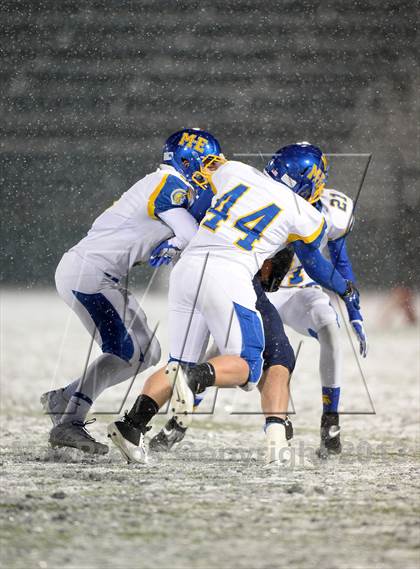 Thumbnail 1 in Depew vs. Maine-Endwell (NYSPHSAA Class B Semifinal) photogallery.