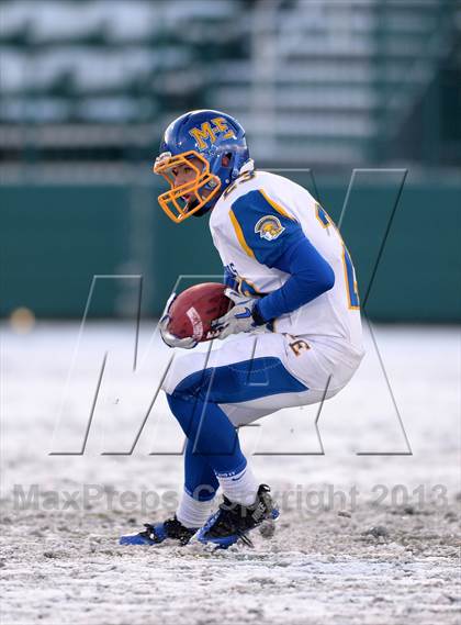 Thumbnail 3 in Depew vs. Maine-Endwell (NYSPHSAA Class B Semifinal) photogallery.