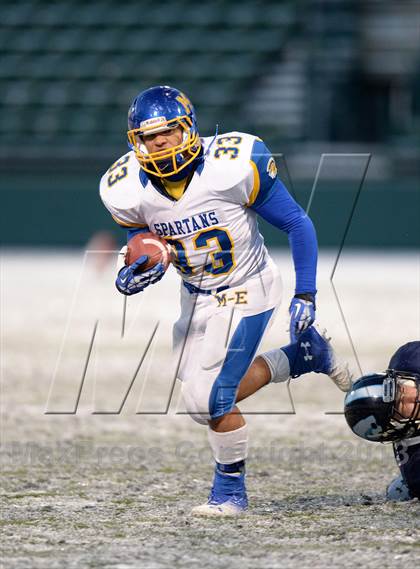 Thumbnail 1 in Depew vs. Maine-Endwell (NYSPHSAA Class B Semifinal) photogallery.