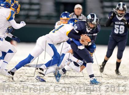Thumbnail 1 in Depew vs. Maine-Endwell (NYSPHSAA Class B Semifinal) photogallery.