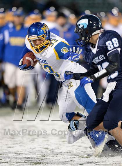 Thumbnail 1 in Depew vs. Maine-Endwell (NYSPHSAA Class B Semifinal) photogallery.
