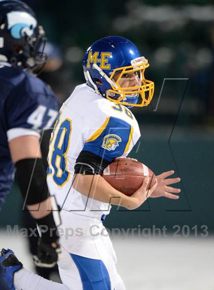 Thumbnail 2 in Depew vs. Maine-Endwell (NYSPHSAA Class B Semifinal) photogallery.