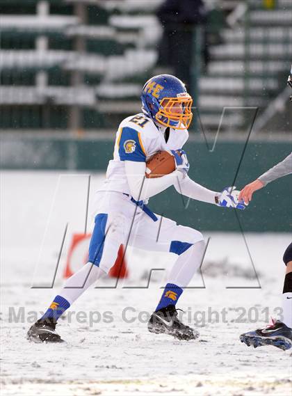 Thumbnail 1 in Depew vs. Maine-Endwell (NYSPHSAA Class B Semifinal) photogallery.