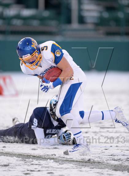 Thumbnail 3 in Depew vs. Maine-Endwell (NYSPHSAA Class B Semifinal) photogallery.