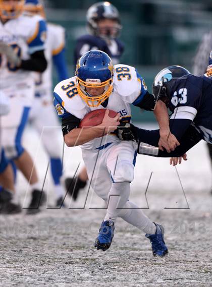Thumbnail 1 in Depew vs. Maine-Endwell (NYSPHSAA Class B Semifinal) photogallery.