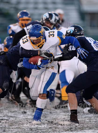 Thumbnail 1 in Depew vs. Maine-Endwell (NYSPHSAA Class B Semifinal) photogallery.