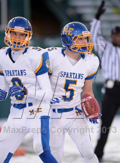 Thumbnail 1 in Depew vs. Maine-Endwell (NYSPHSAA Class B Semifinal) photogallery.