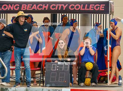 Thumbnail 1 in Clairemont vs Valhalla (CIF Div 2 Regional Final) photogallery.