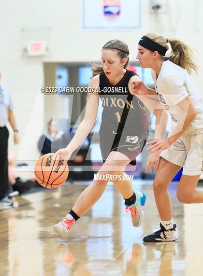 Thumbnail 2 in Dixon @ Croatan photogallery.
