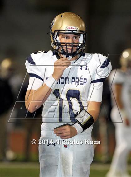 Thumbnail 2 in Mission Prep vs. St. Monica photogallery.
