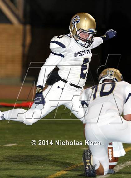 Thumbnail 2 in Mission Prep vs. St. Monica photogallery.