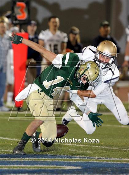 Thumbnail 2 in Mission Prep vs. St. Monica photogallery.