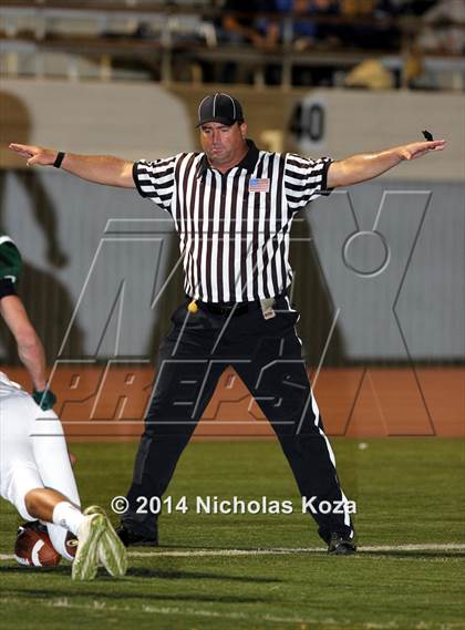 Thumbnail 3 in Mission Prep vs. St. Monica photogallery.