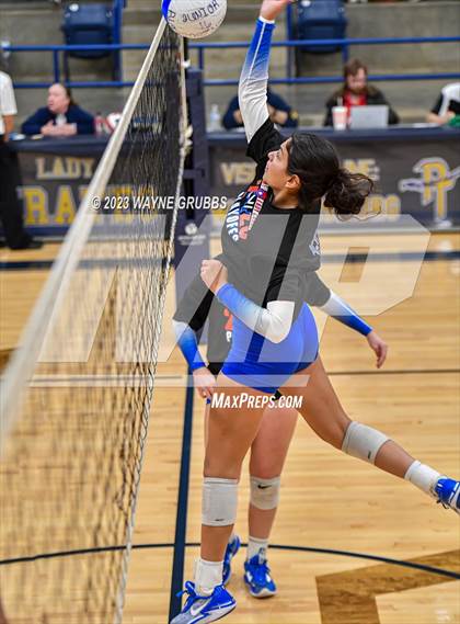 Thumbnail 3 in Tatum vs. Sabine (UIL 3A Region Bi-District) photogallery.