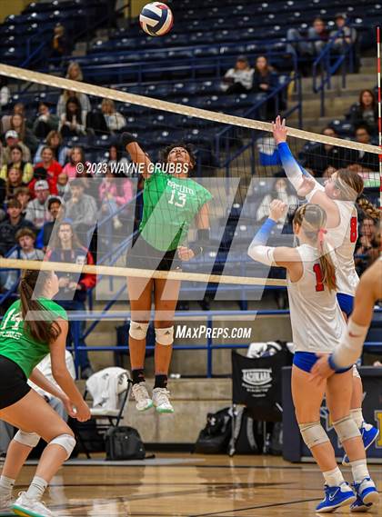 Thumbnail 2 in Tatum vs. Sabine (UIL 3A Region Bi-District) photogallery.