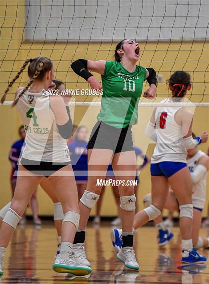 Thumbnail 2 in Tatum vs. Sabine (UIL 3A Region Bi-District) photogallery.