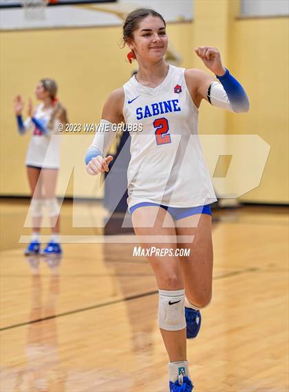 Thumbnail 2 in Tatum vs. Sabine (UIL 3A Region Bi-District) photogallery.