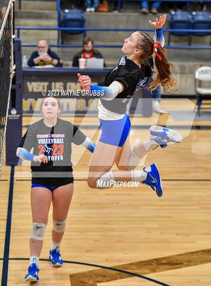 Thumbnail 1 in Tatum vs. Sabine (UIL 3A Region Bi-District) photogallery.