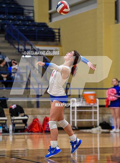 Thumbnail 3 in Tatum vs. Sabine (UIL 3A Region Bi-District) photogallery.