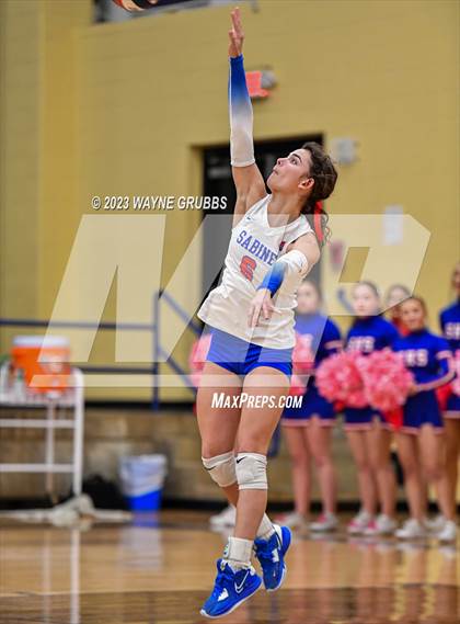 Thumbnail 3 in Tatum vs. Sabine (UIL 3A Region Bi-District) photogallery.