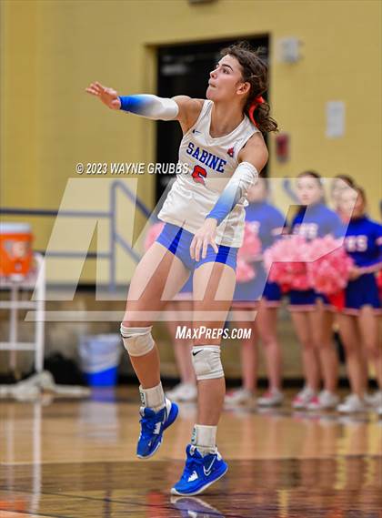 Thumbnail 1 in Tatum vs. Sabine (UIL 3A Region Bi-District) photogallery.