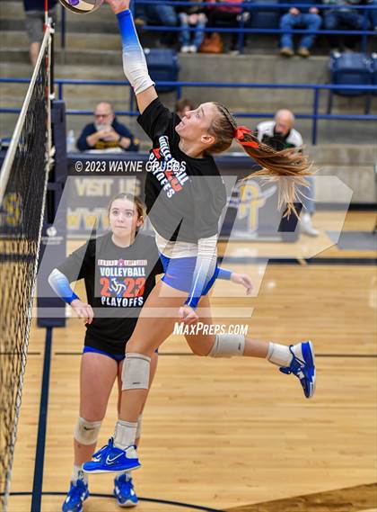 Thumbnail 2 in Tatum vs. Sabine (UIL 3A Region Bi-District) photogallery.