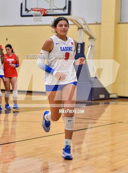 Thumbnail 3 in Tatum vs. Sabine (UIL 3A Region Bi-District) photogallery.